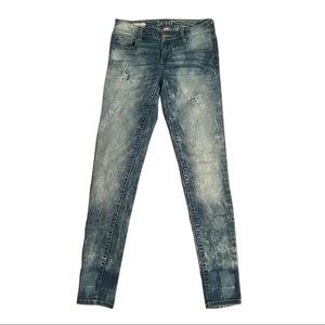Decree women’s low rise distressed super skinny blue jeans